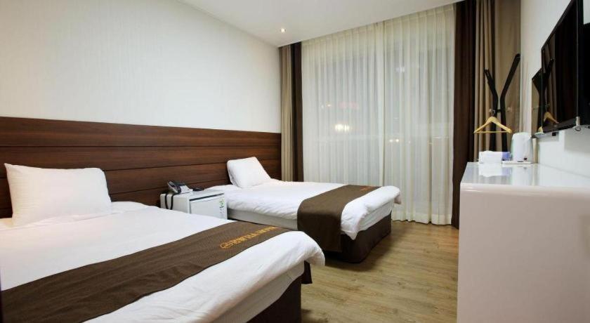 Ewha Hotel Jeju Dış mekan fotoğraf
